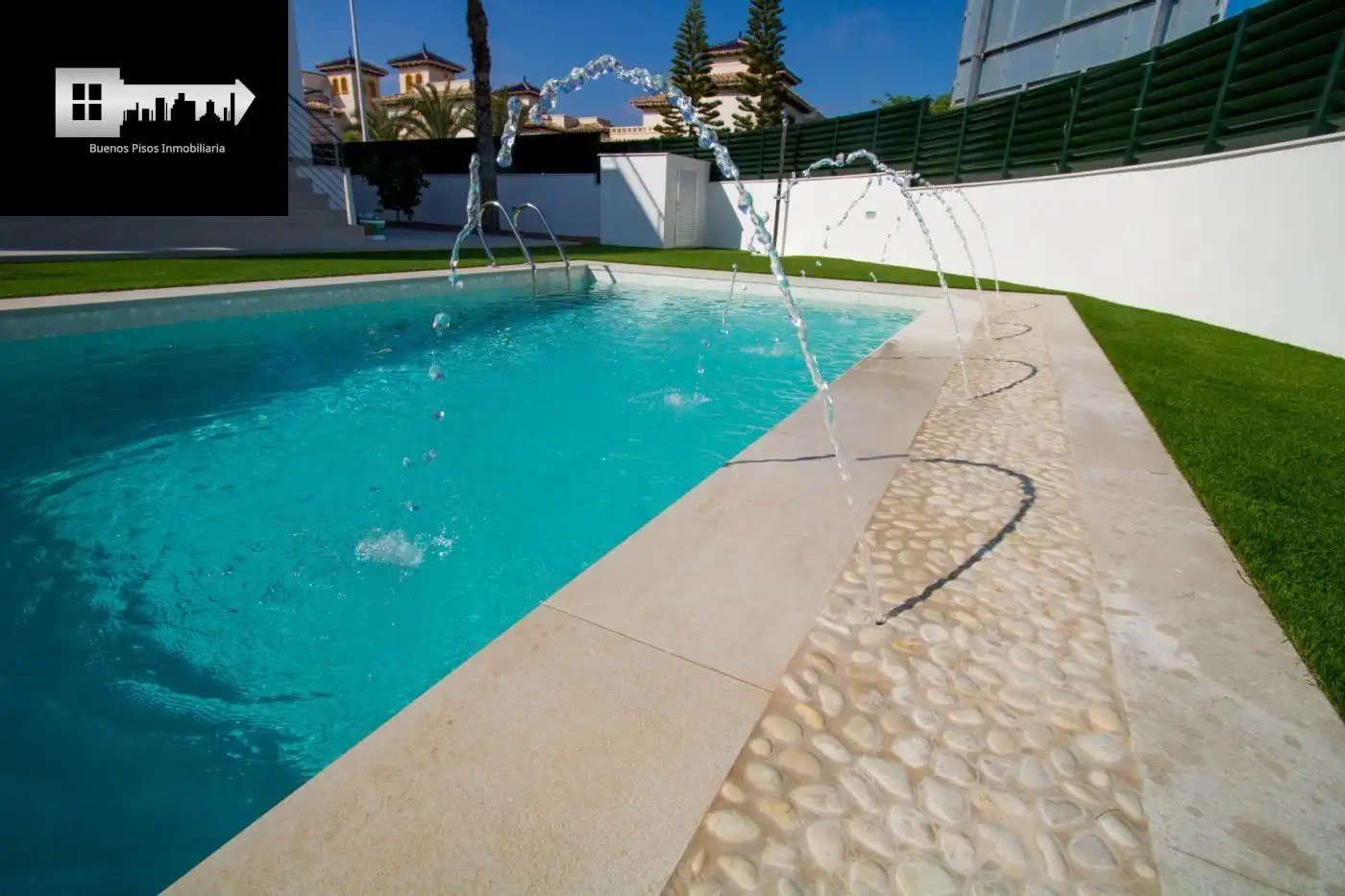 Piscina de Casa o xalet en venda en Elche / Elx amb Aire condicionat, Calefacció i Jardí privat