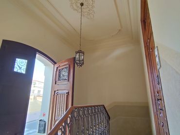 Casa con balcone in vendita a Carrer de la Diputació