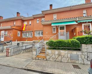 Vista exterior de Casa adosada en venda en Yunquera de Henares amb Aire condicionat i Calefacció