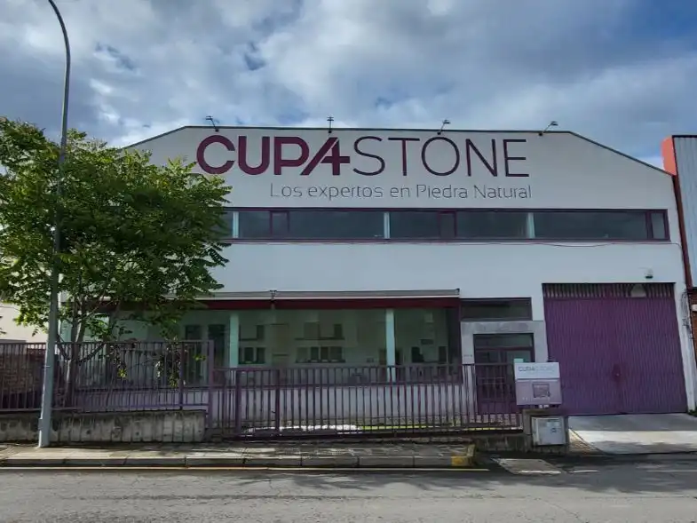 Commercial properties for rent in Carbajosa de la Sagrada  with Air Conditioner, Heating and Furnished