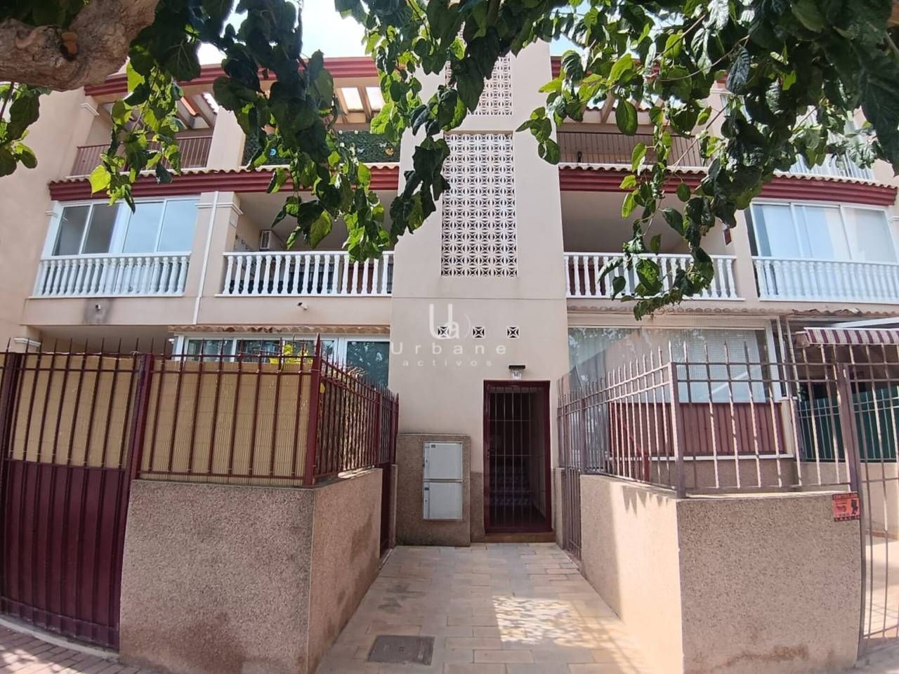 Vista exterior de Apartament en venda en San Pedro del Pinatar amb Aire condicionat, Calefacció i Terrassa