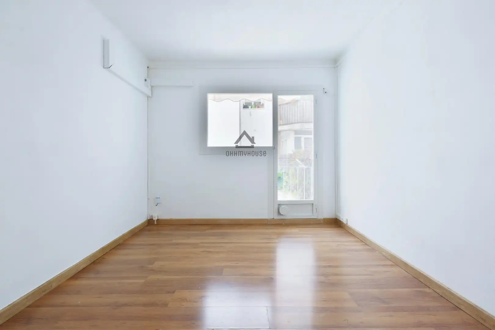 Habitación de Piso en venta en Barcelona con Balcón