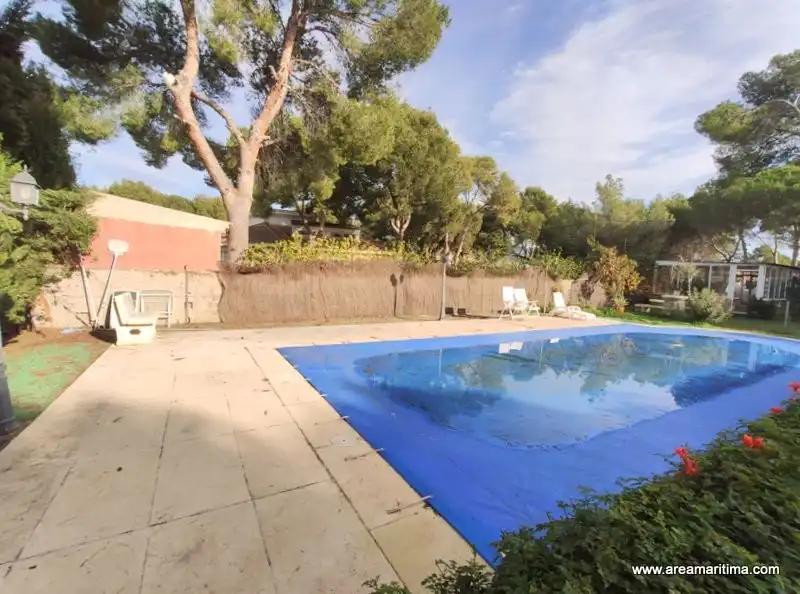 Houses for rent in Calle Murcia, Serra