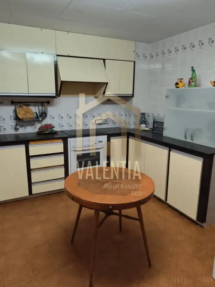 Küche von Wohnung zum Verkauf in Carcaixent mit Terrasse und Abstellraum