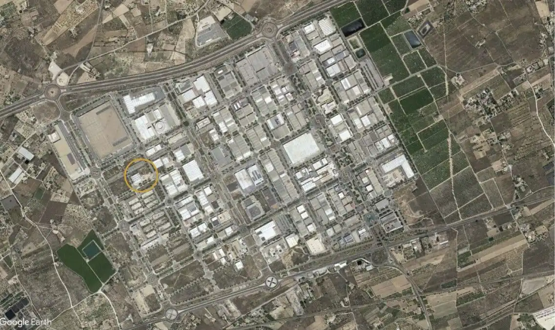 Außenansicht von Fabrikhallen zur Miete in Elche / Elx