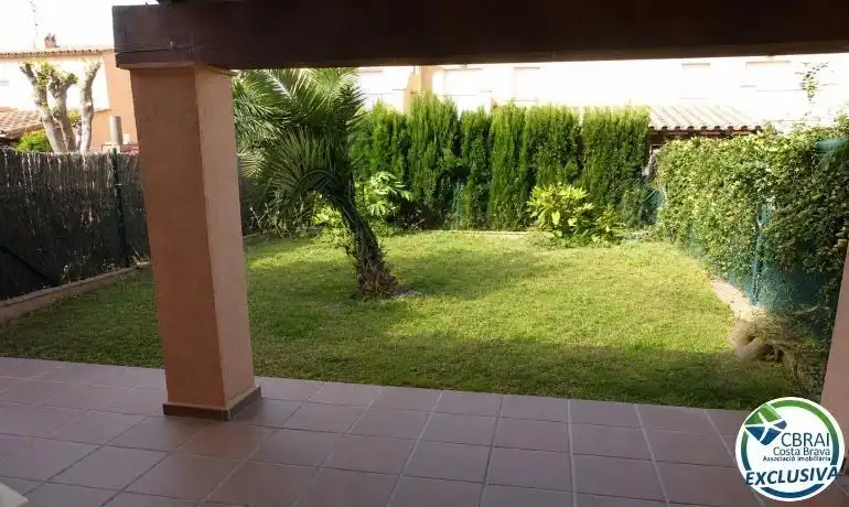 Jardí de Casa o xalet en venda en Empuriabrava amb Calefacció