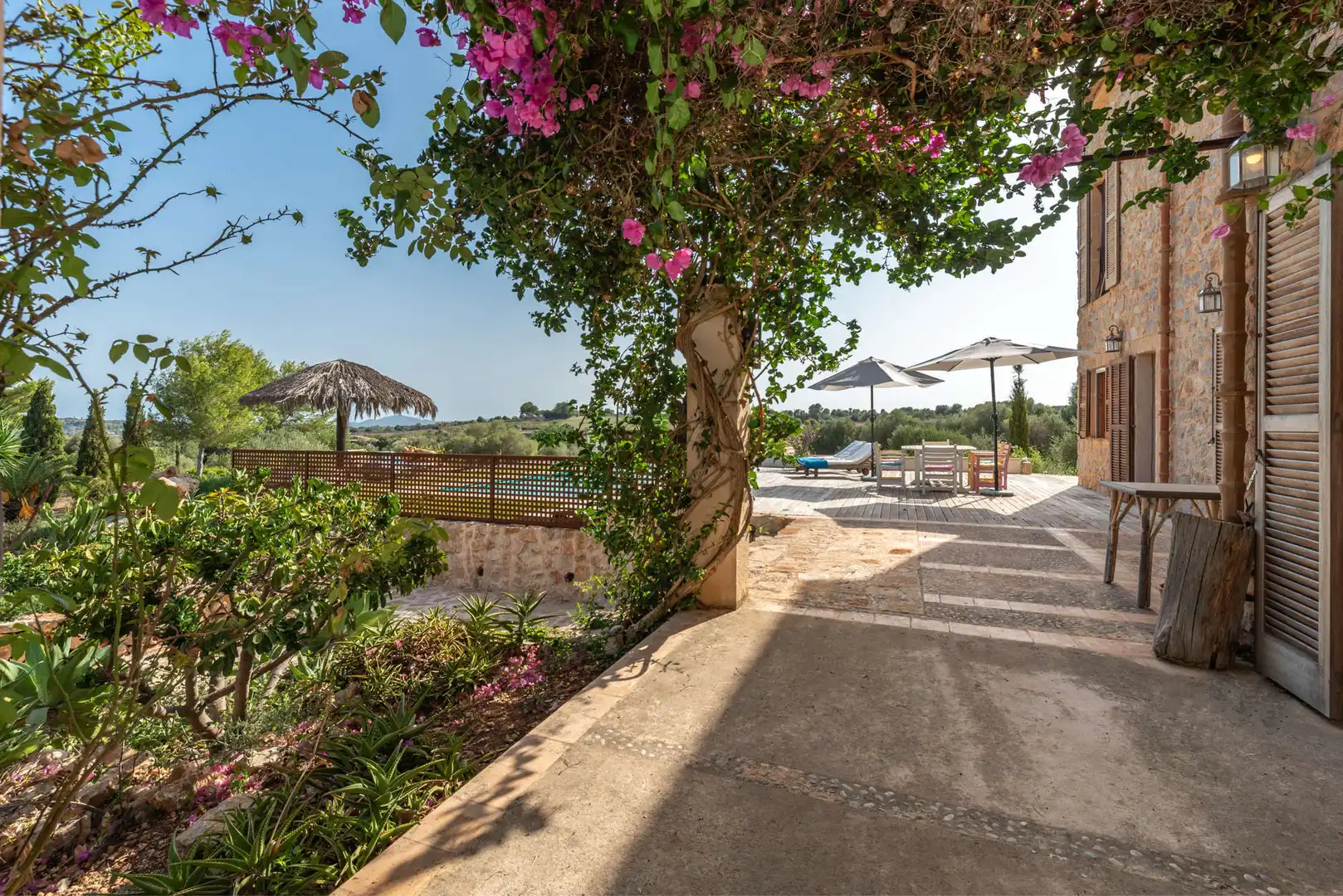 Terrassa de Finca rústica en venda en Sant Llorenç des Cardassar amb Aire condicionat, Terrassa i Moblat