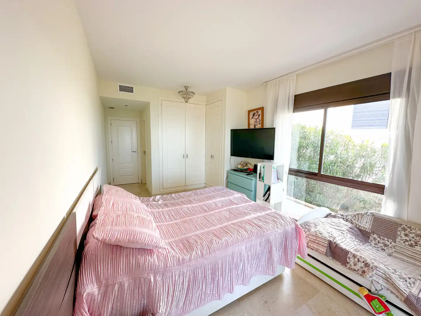 Rez-de-chaussée avec terrasse à vendre à La Alcaidesa, imagen 11