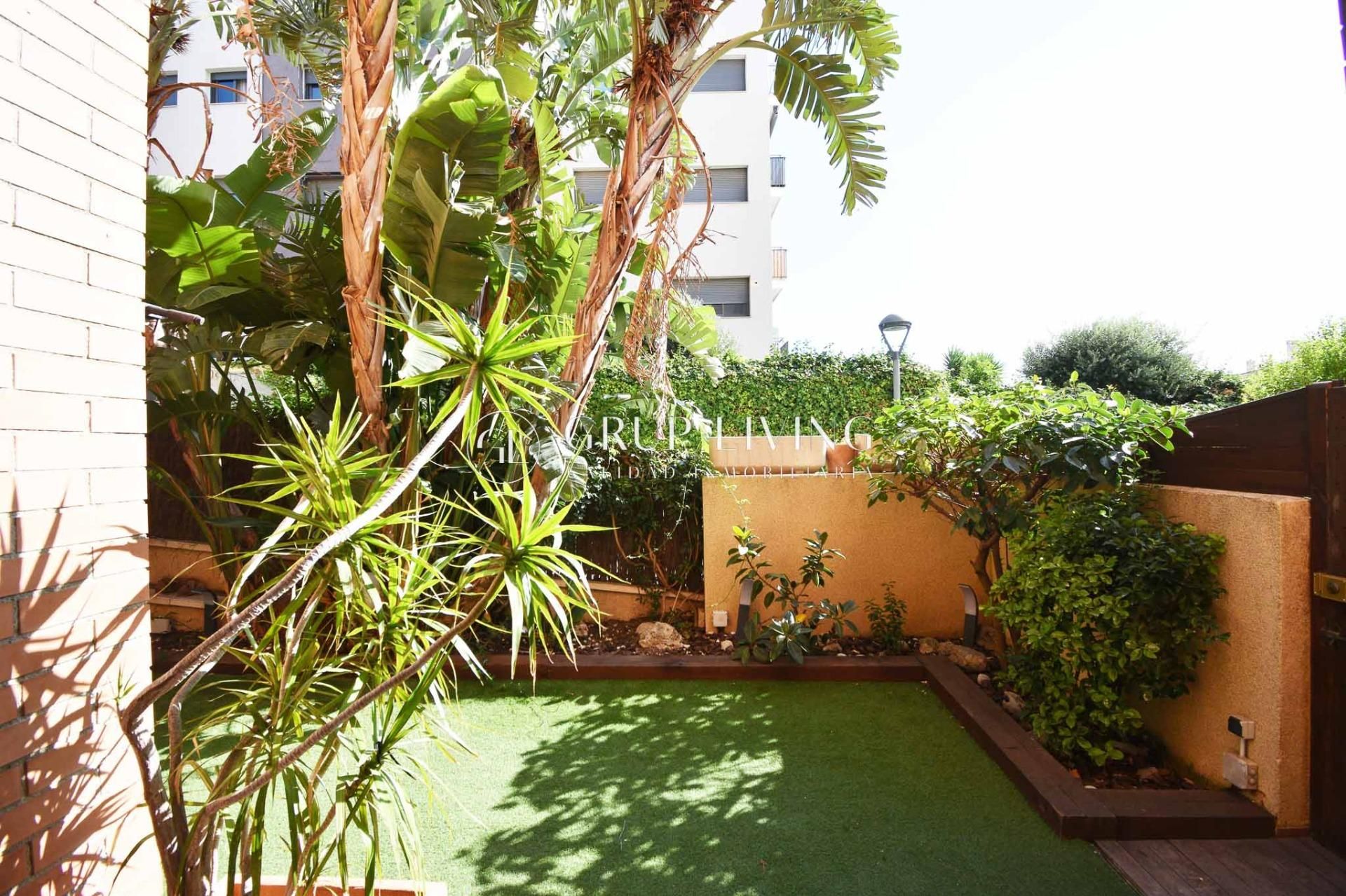 Garden of Flat for sale in Sitges  with Air Conditioner, Heating and Private garden