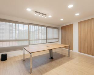 Office for sale in  Valencia Capital  with Air Conditioner and Heating