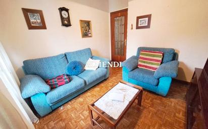Sala d'estar de Pis en venda en Iurreta amb Calefacció, Moblat i Balcó