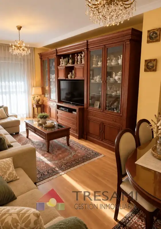 Piso con ascensor en venta en Doce de Octubre 18, imagen 2