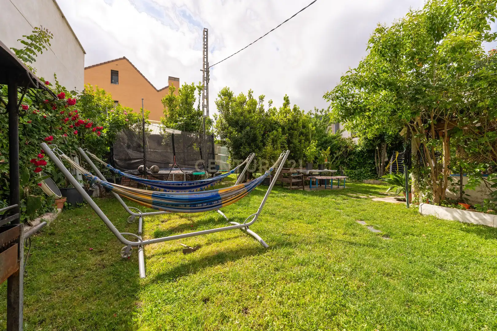 Garten von Residential zum Verkauf in Madrid