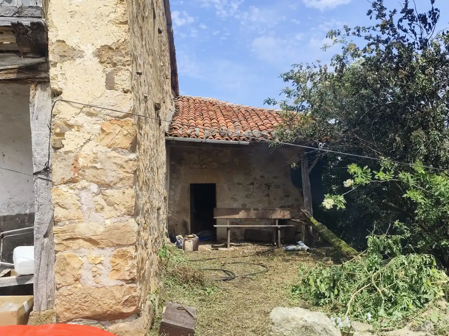 Casa adosada en venda en Lamasón amb Jardí privat
