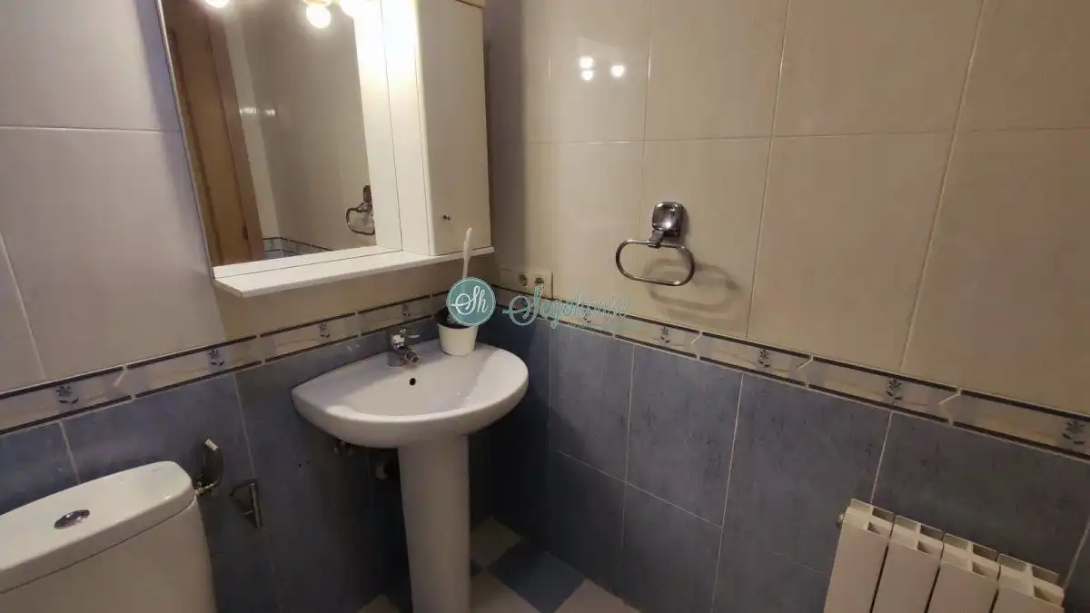 Baño de Piso en venta en Hontanares de Eresma con Calefacción, Terraza y Amueblado