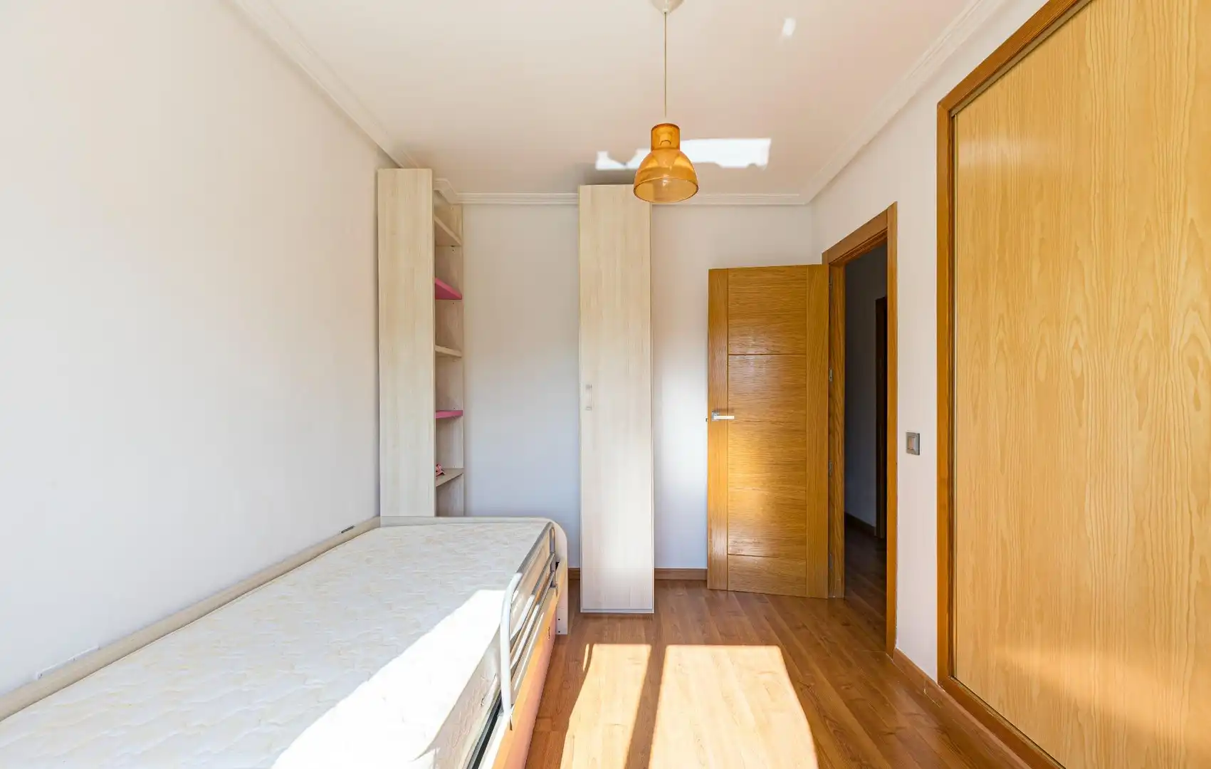 Dormitori de Casa adosada en venda en Murcia amb Aire condicionat, Jardí privat i Terrassa