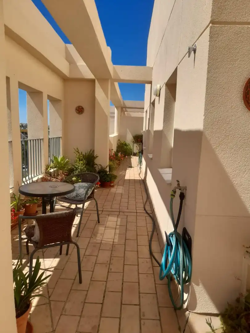 Attic for rent in Avenida de Europa, Chapín - Campus Universitario - Navinco