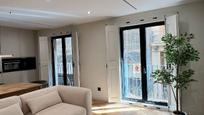 Living room of Flat for sale in  Barcelona Capital  with Air Conditioner, Heating and Parquet flooring