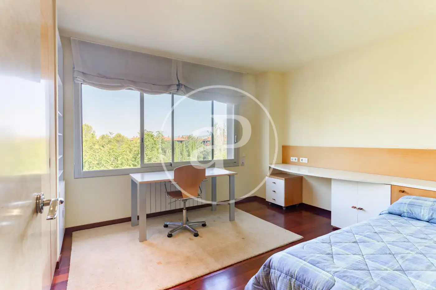 Dormitori de Casa o xalet en venda en Sant Cugat del Vallès amb Aire condicionat, Calefacció i Jardí privat