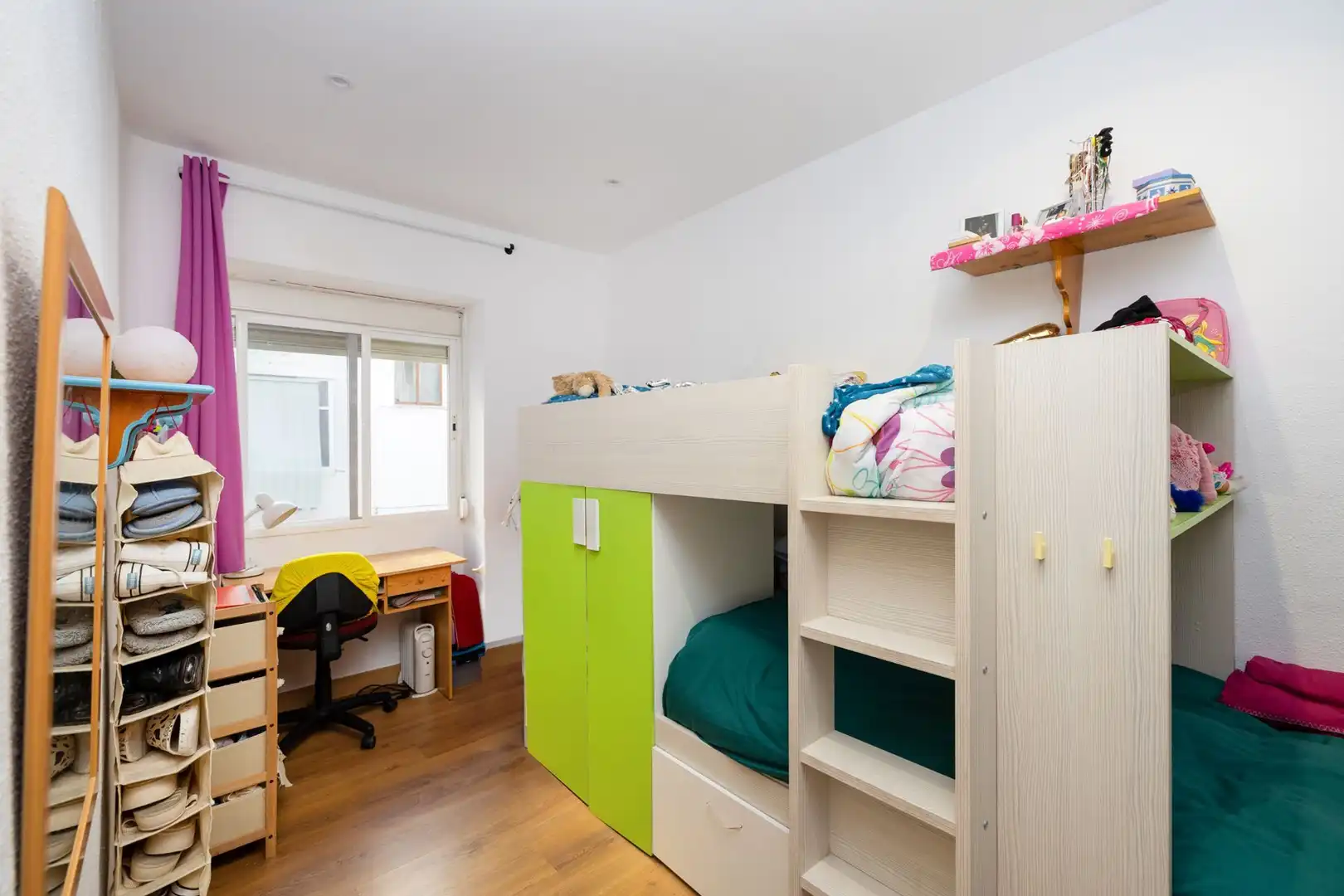 Bedroom of Flat for sale in Granada  with Air Conditioner and Heating