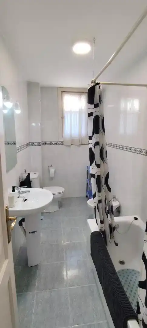 Bany de Pis per a compartir en Calatayud ciudad