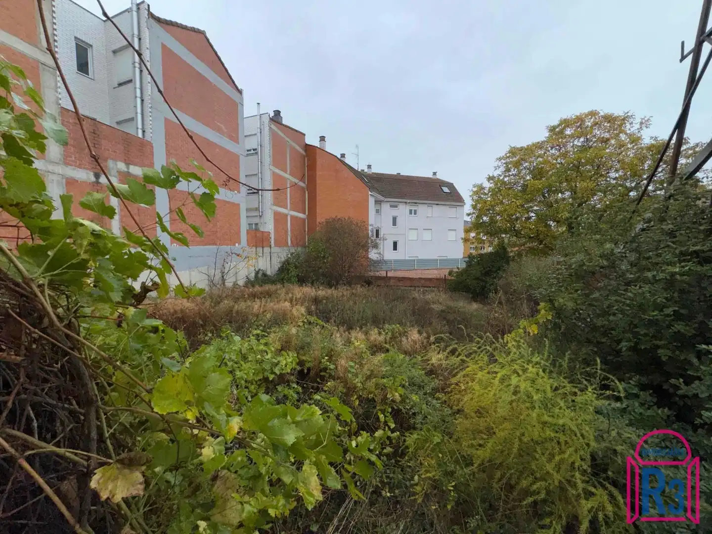 Casa o xalet en venda en León Capital  amb Calefacció i Jardí privat