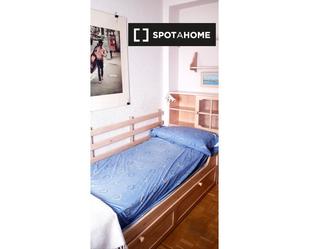 Bedroom of Flat to rent in  Madrid Capital  with Air Conditioner and Balcony