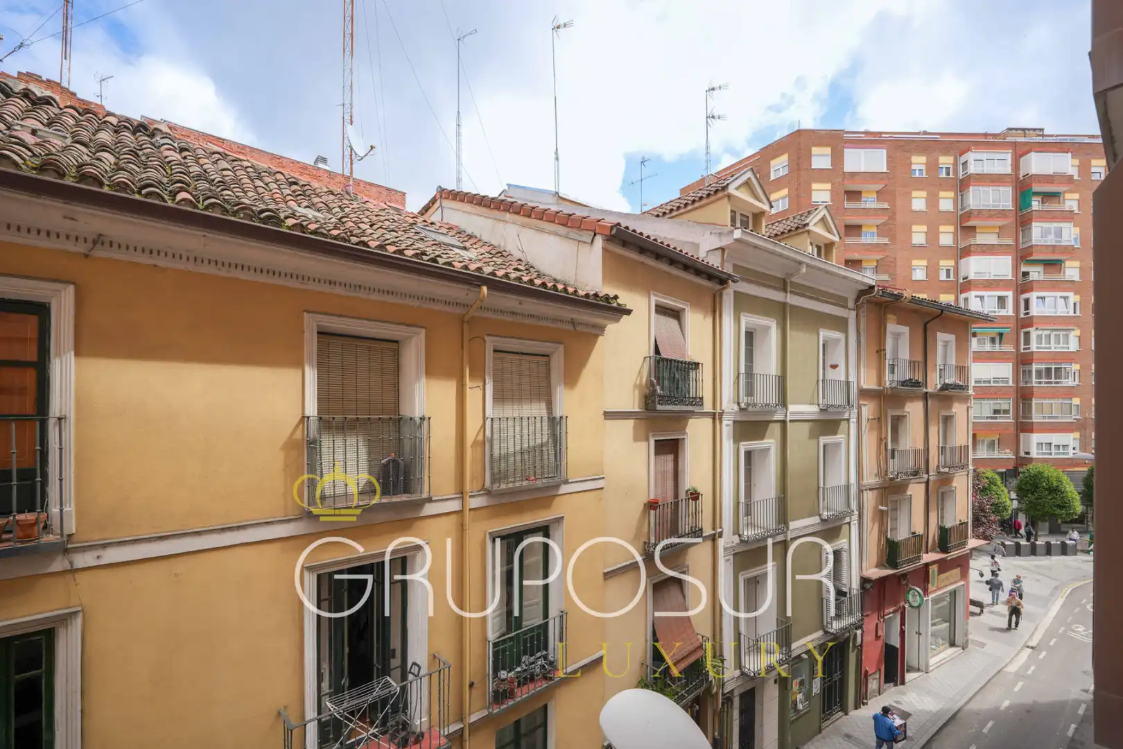 Vista exterior de Pis en venda en Valladolid amb Calefacció, Parquet i Forn