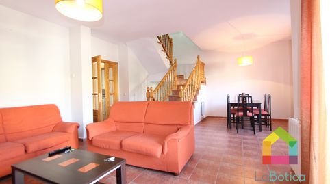 Foto 5 von Einfamilien-Reihenhaus zur Miete in Argés, Toledo