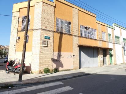 Nau industrial en venda a Centre - Cordelles