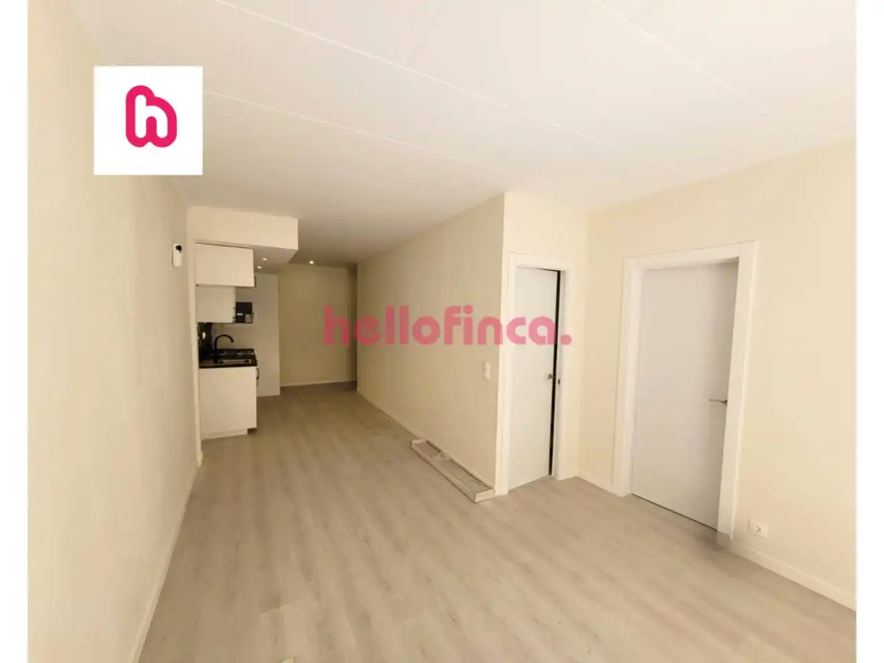 Habitación de Piso en venta en Barcelona con Calefacción, Parquet y Terraza