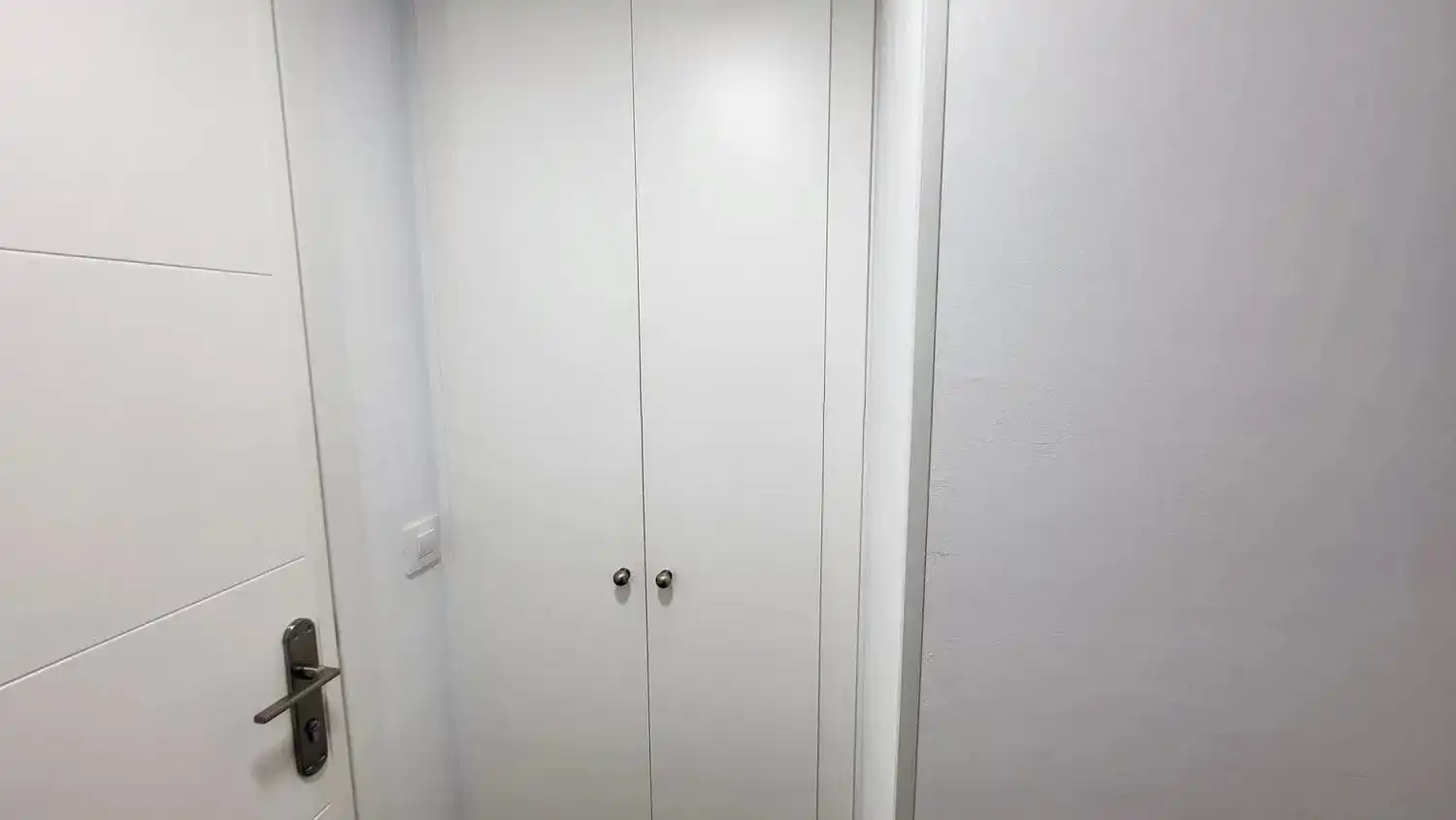 Habitación de Apartamento en venta en Rincón de la Victoria con Aire acondicionado, Trastero y Amueblado