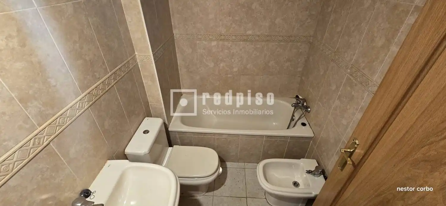Bathroom of Flat for sale in Torrejón de Ardoz  with Heating, Terrace and Storage room
