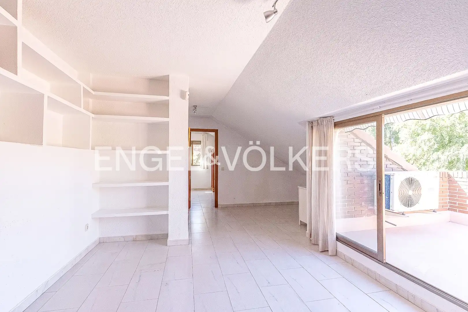 Casa o chalet en venta en Pozuelo de Alarcón con Aire acondicionado, Calefacción y Jardín privado