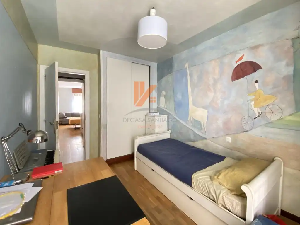 Habitación de Piso en venta en Santiago de Compostela  con Horno
