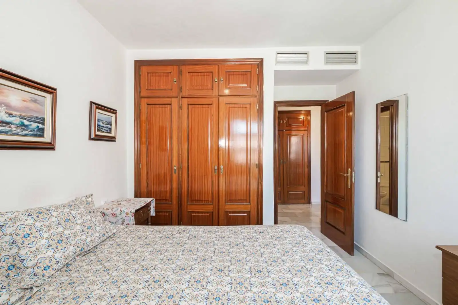 Schlafzimmer von Wohnung zum Verkauf in Mairena del Aljarafe mit Privatgarten