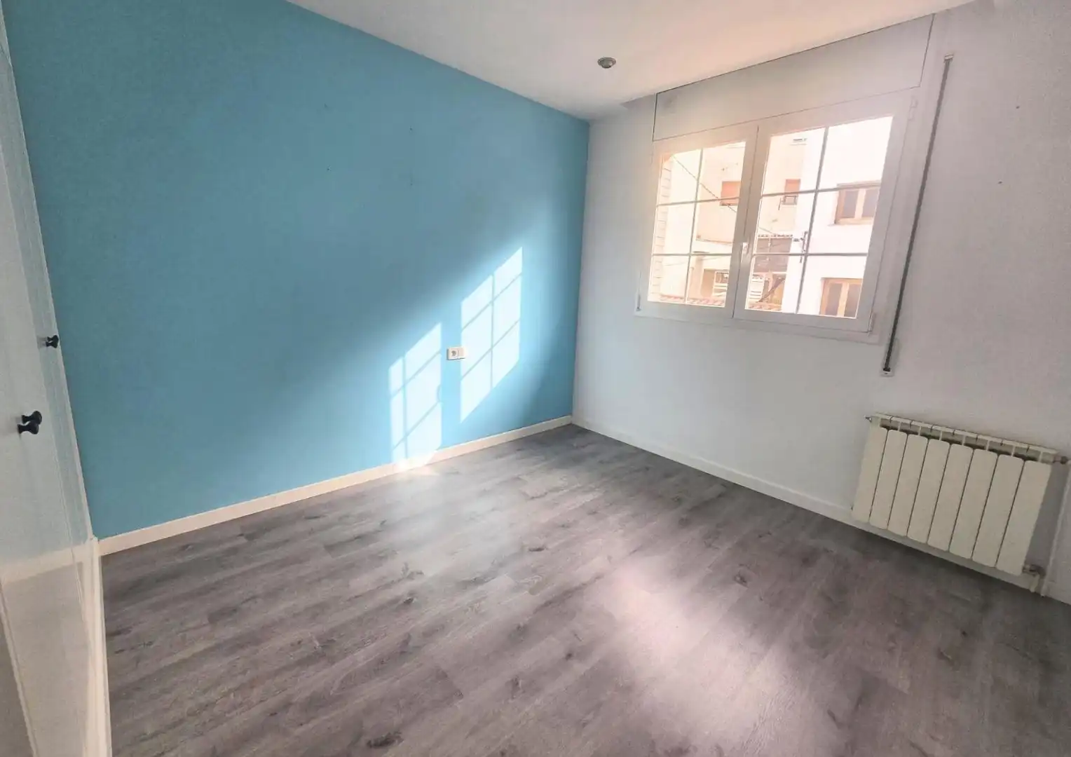 Habitación de Casa adosada en venta en Sabadell con Aire acondicionado, Calefacción y Terraza