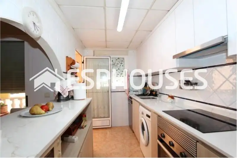 Cocina de Apartamento en venta en Guardamar del Segura con Terraza y Balcón