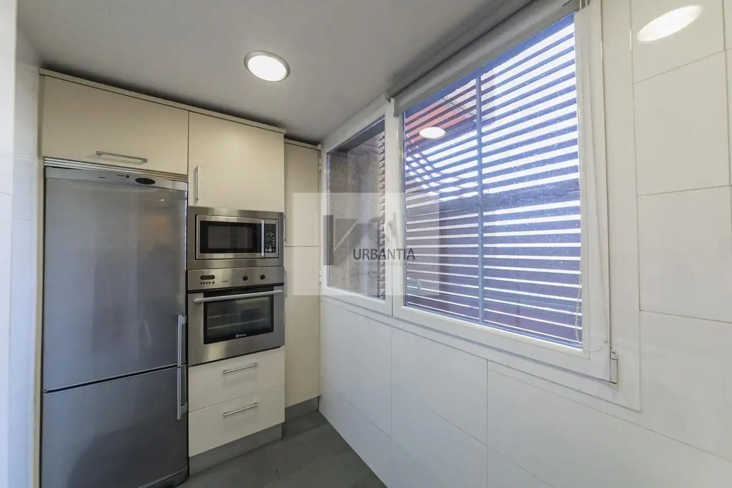 Cocina de Piso en venta en  Pamplona / Iruña con Calefacción, Parquet y Terraza