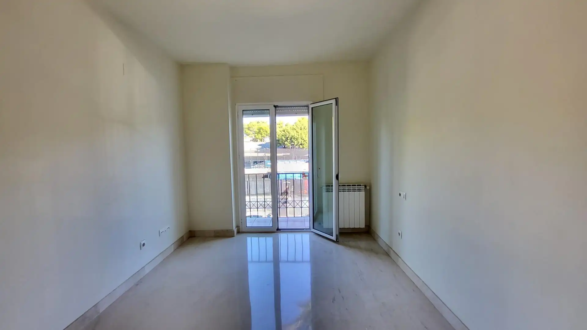 Bedroom of Apartments for rent in Nueva Andalucía