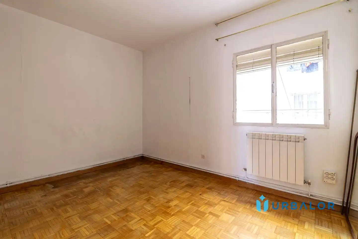 Habitación de Piso en venta en Alcorcón con Calefacción, Parquet y Terraza
