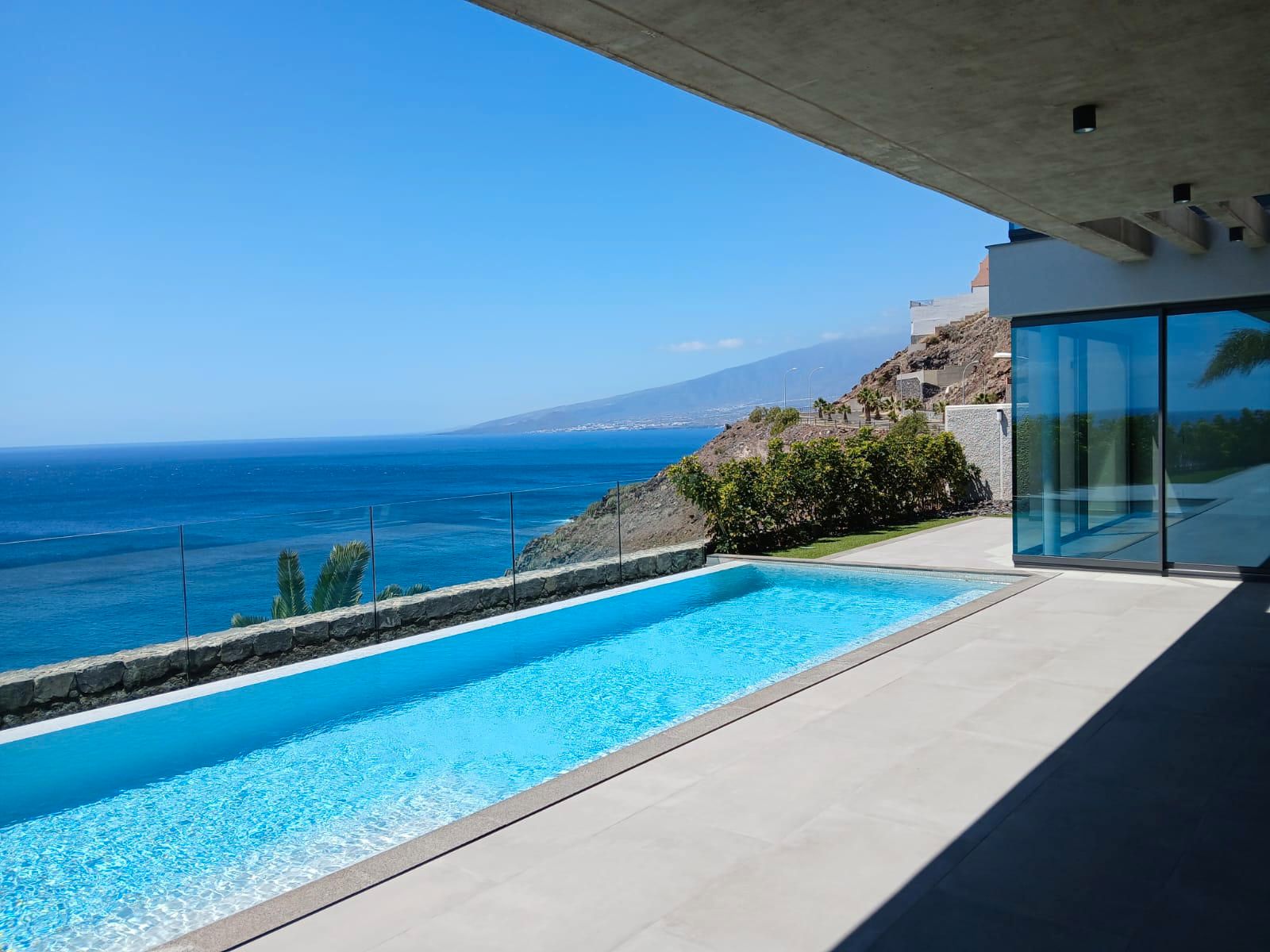 Piscina de Casa o xalet en venda en  Santa Cruz de Tenerife Capital amb Aire condicionat, Jardí privat i Terrassa