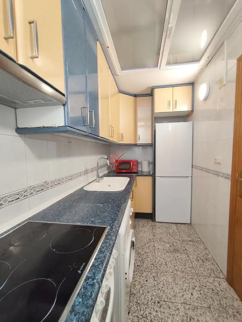 Küche von Wohnung zur Miete in Cuenca mit Heizung, Abstellraum und Möbliert