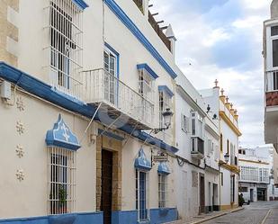 Vista exterior de Casa o xalet en venda en Chiclana de la Frontera amb Terrassa