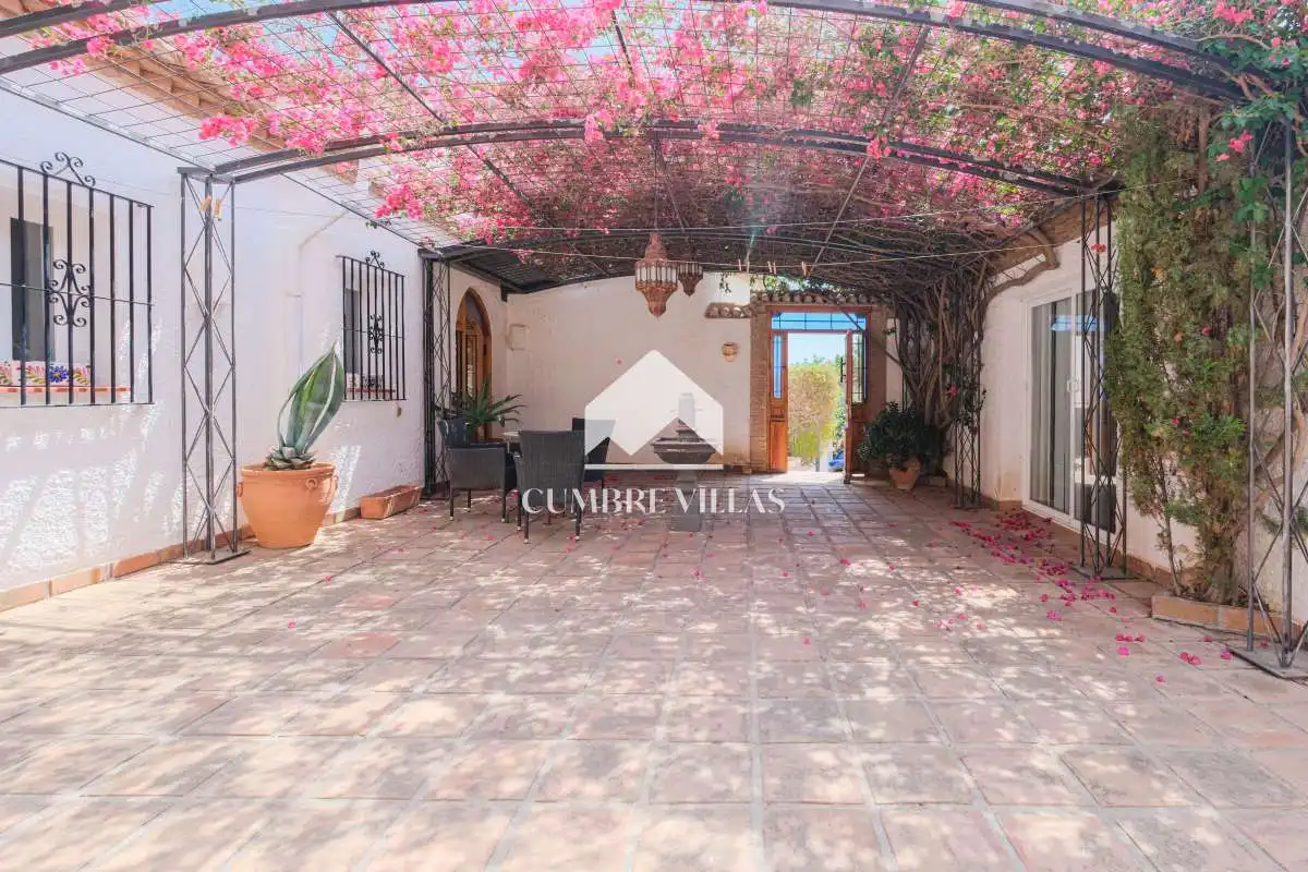 Terrassa de Casa o xalet en venda en Salobreña amb Jardí privat, Terrassa i Piscina comunitària