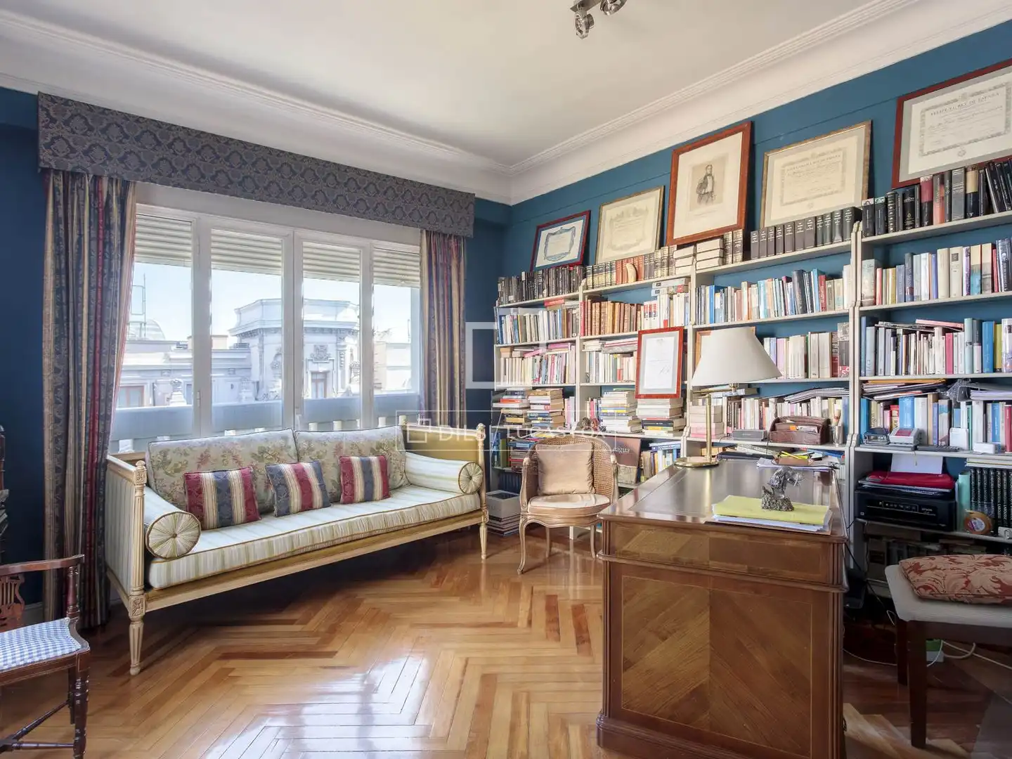 Living room of Attic for rent in Madrid  with Air Conditioner, Heating and Parquet flooring