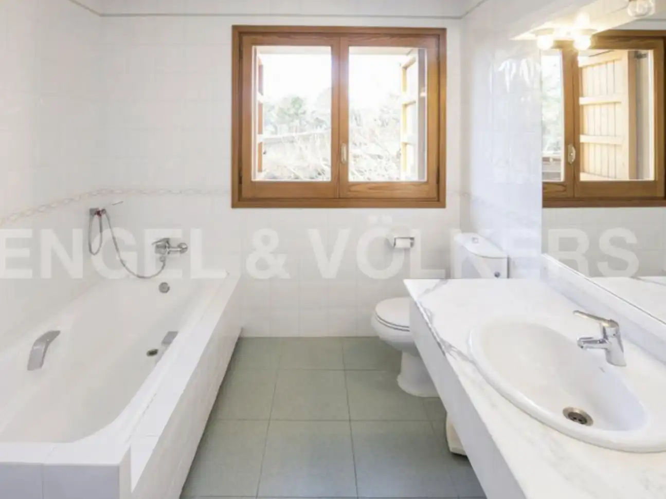 Bathroom of Buildings for sale in Castellbisbal