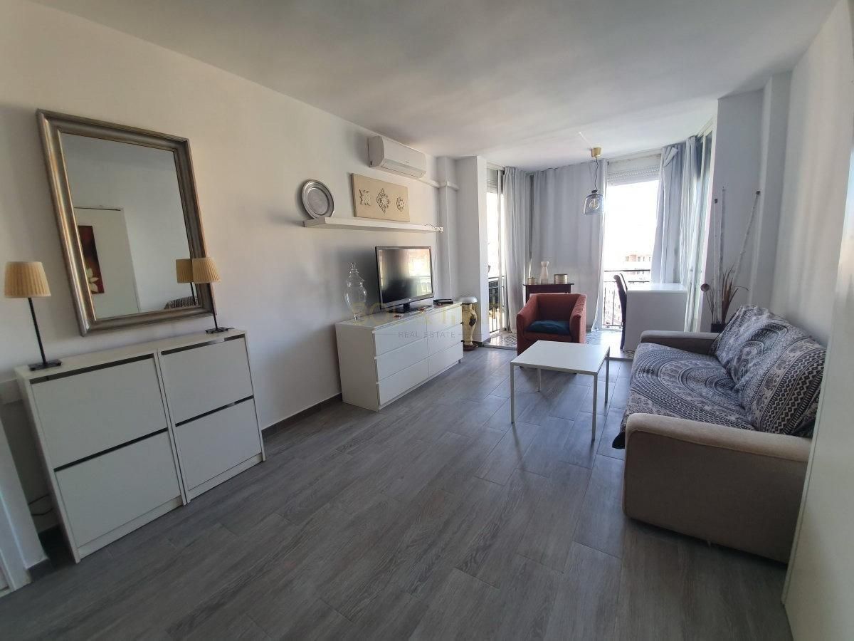 Living room of Study to rent in Torremolinos  with Air Conditioner and Balcony