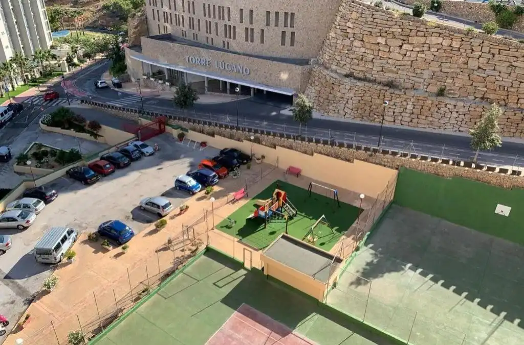 Parkplatz von Wohnungen zum Verkauf in Benidorm mit Privatgarten, Möbliert und Gemeinschaftspool