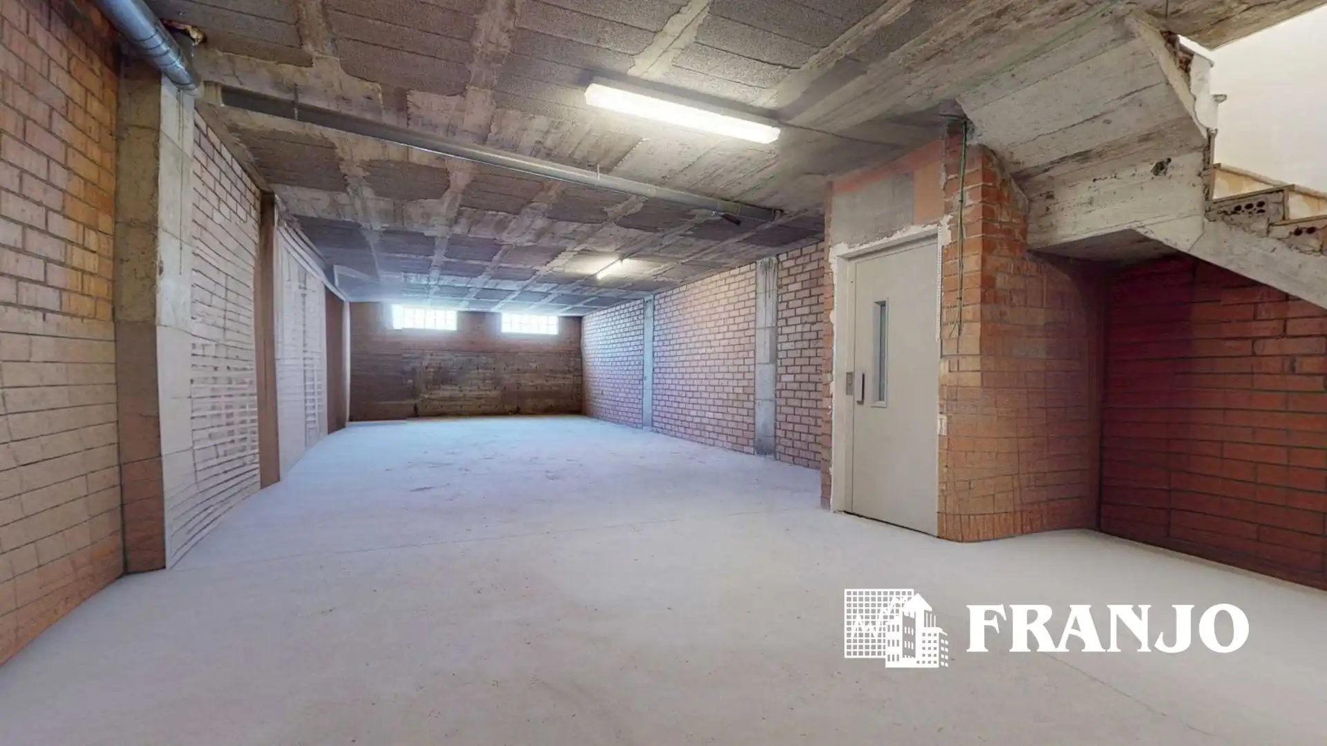 Adossat amb terrassa en venda a Centre - Eixample – Can Llobet, imagen 31
